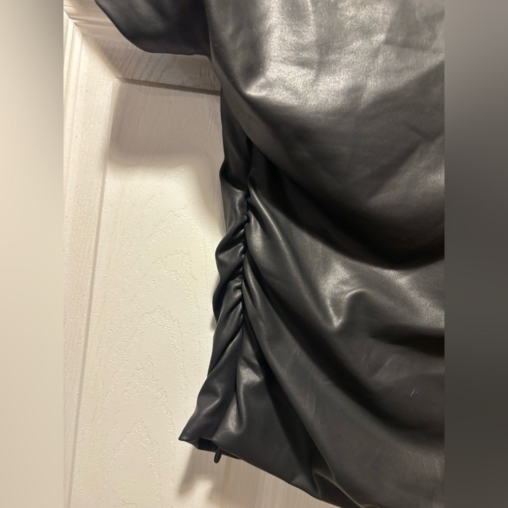 Zara Black Faux Leather Short Sleeve Top - Picture 5 of 6